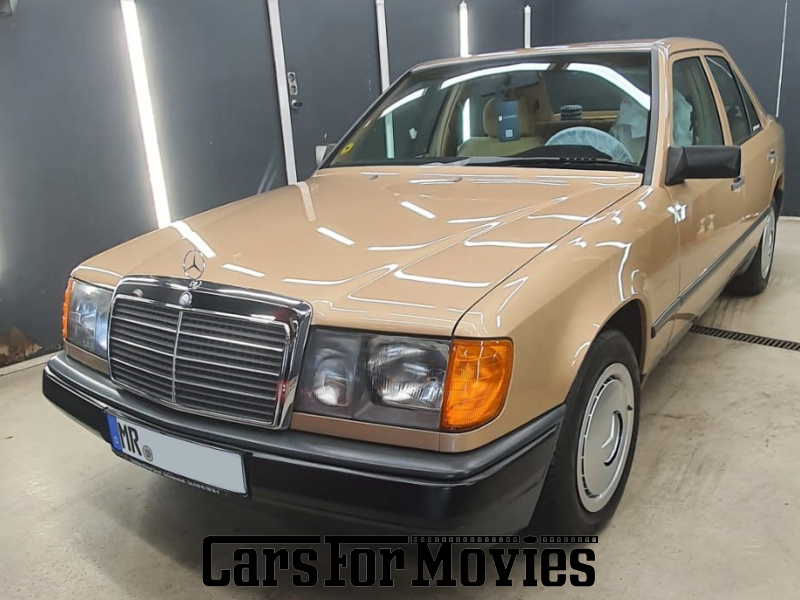 CarsForMovies | Mercedes Benz 200 W124 1986 Deutschland Gold Beige Zivilfahrzeug Limousine Hessen 6384 